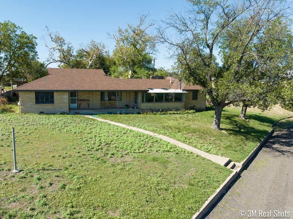 Angus Dr, Ozona, TX 76943