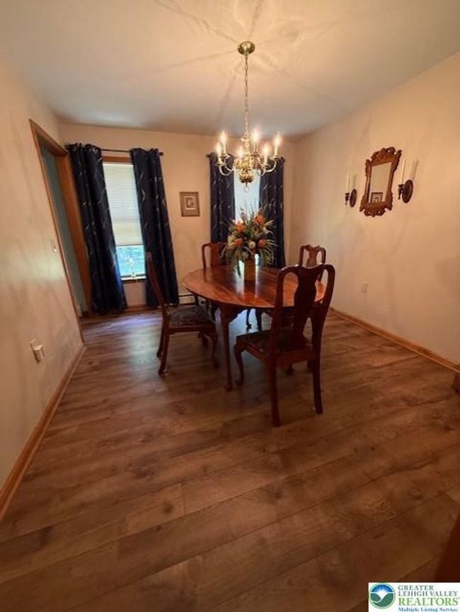 9155 N Loop Rd, House other with 5 bedrooms, 4 bathrooms and null parking in Slatington PA | Image 14