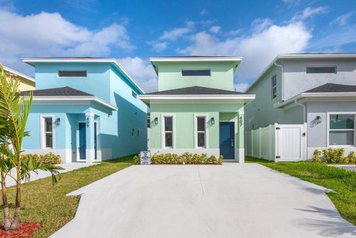 407 Nw 12th Ave, Boynton Beach, FL, 33435-3057 | Card Image