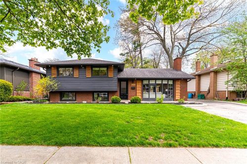5226 Spruce Ave, Burlington, ON, L7L1N1 | Card Image