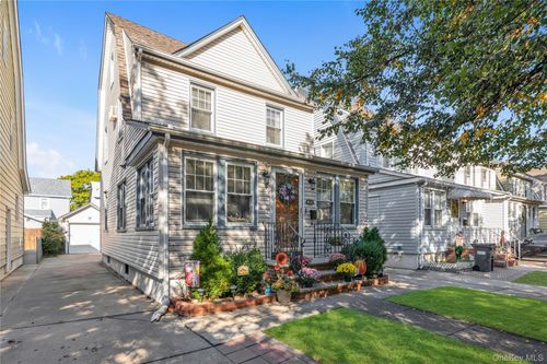 88-32 241st Street, New York, NY, 11426 | Card Image