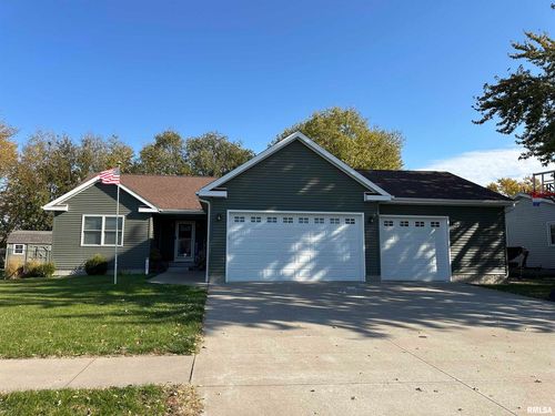 1460 Lawrence Ave, Camanche, IA, 52730-1045 | Card Image