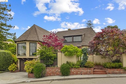 131 Montrose Rd, Berkeley, CA, 94707 | Card Image