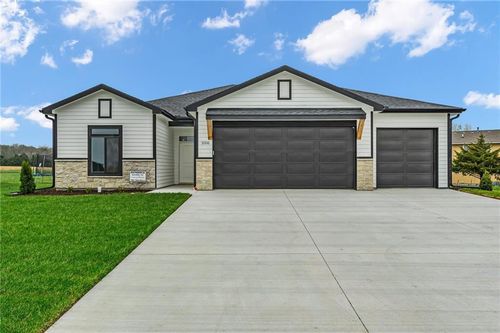 1006 Bluestem Cir, Baldwin City, KS, 66006-4223 | Card Image