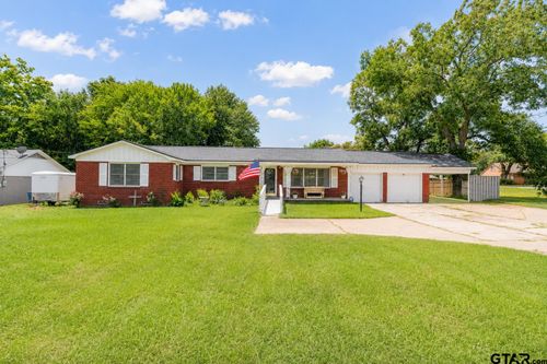 1611 N Pacific St, Mineola, TX, 75773-1033 | Card Image