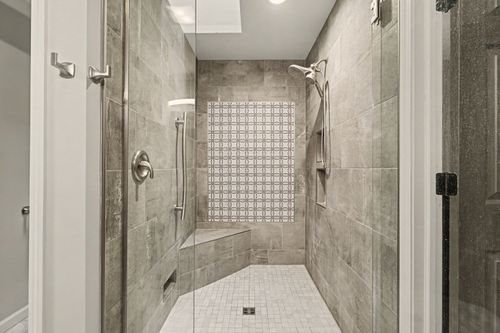 402 Beringer Cir, Urbana, IL, 61802-2280 | Card Image