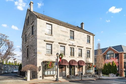 3-101 Main St, Eastchester, NY, 10707-2986 | Card Image