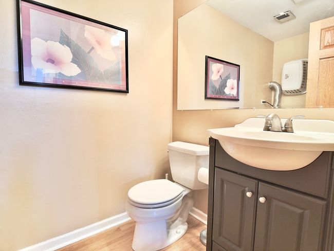 765 Woodside Dr, House other with 3 bedrooms, 2 bathrooms and 2 parking in Roselle IL | Image 21