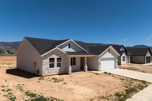 171 W 2725 N, Cedar City, UT, 84721-5827 | Card Image