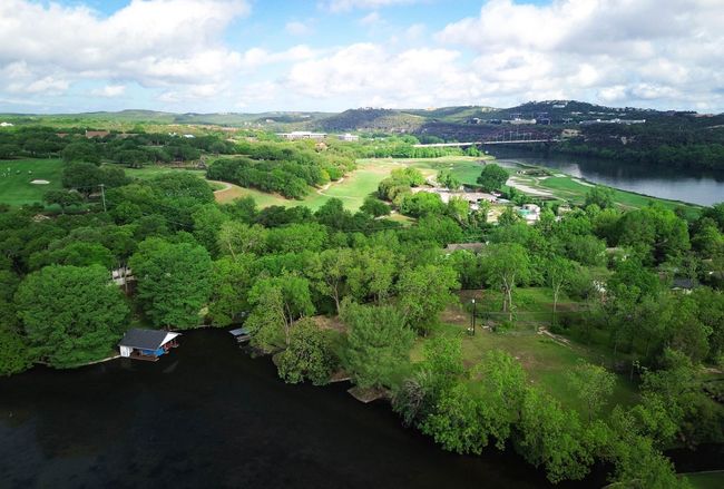 000 Laguna Ln, House other with 3 bedrooms, 2 bathrooms and null parking in Austin TX | Image 30