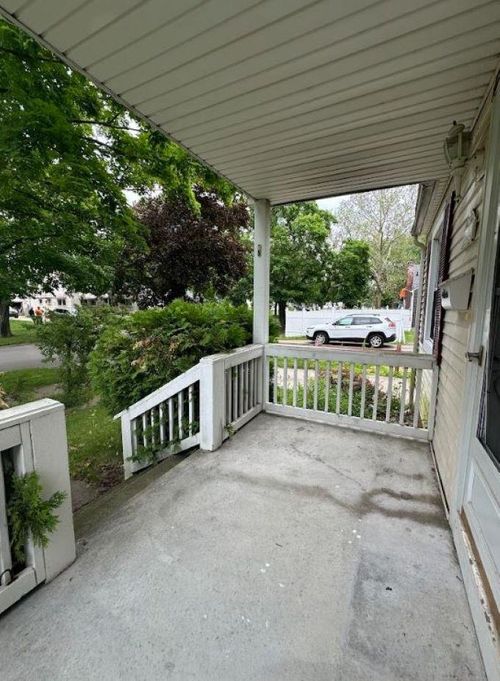 2024 Tuscola St, Flint, MI, 48503-2128 | Card Image