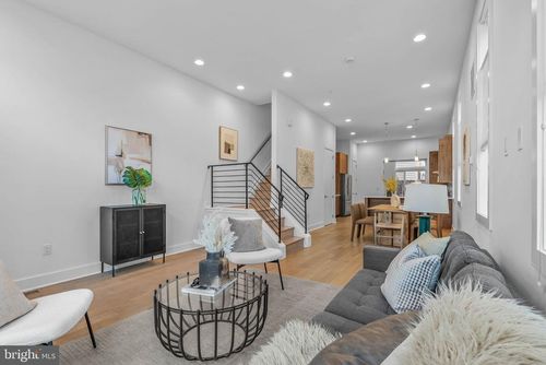 336 Potts St, PHILADELPHIA, PA, 19123 | Card Image