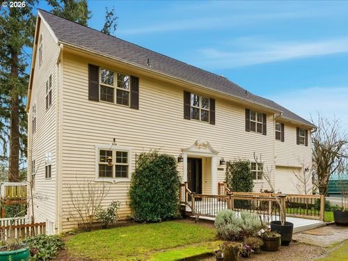 511 S Center St, Oregon City, OR, 97045-2938 | Card Image