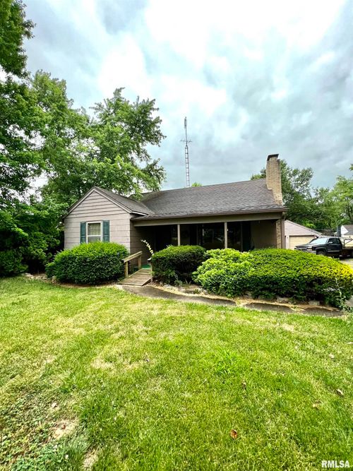 123 10th Street, Carmi, IL, 62821 | Card Image