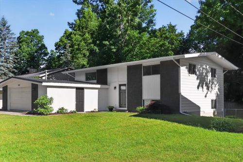 5043 New Orleans Street Ne, Rockford, MI, 49341 | Card Image