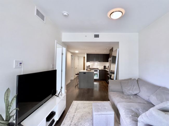 801 - 111 E 1 St Avenue, Condo with 1 bedrooms, 1 bathrooms and 1 parking in Vancouver BC | Image 11