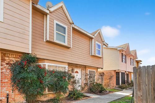 3834 Willow Springs Ln, Houston, TX, 77080-1543 | Card Image