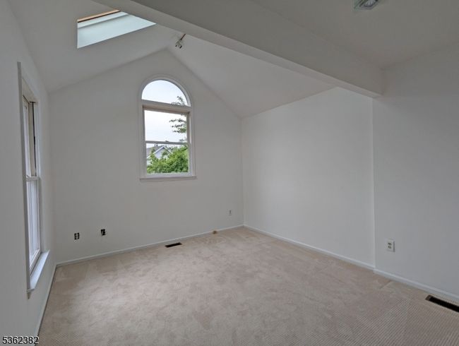 22 Arthurs Ct, Townhouse with 3 bedrooms, 2 bathrooms and null parking in Berkeley Heights NJ | Image 12