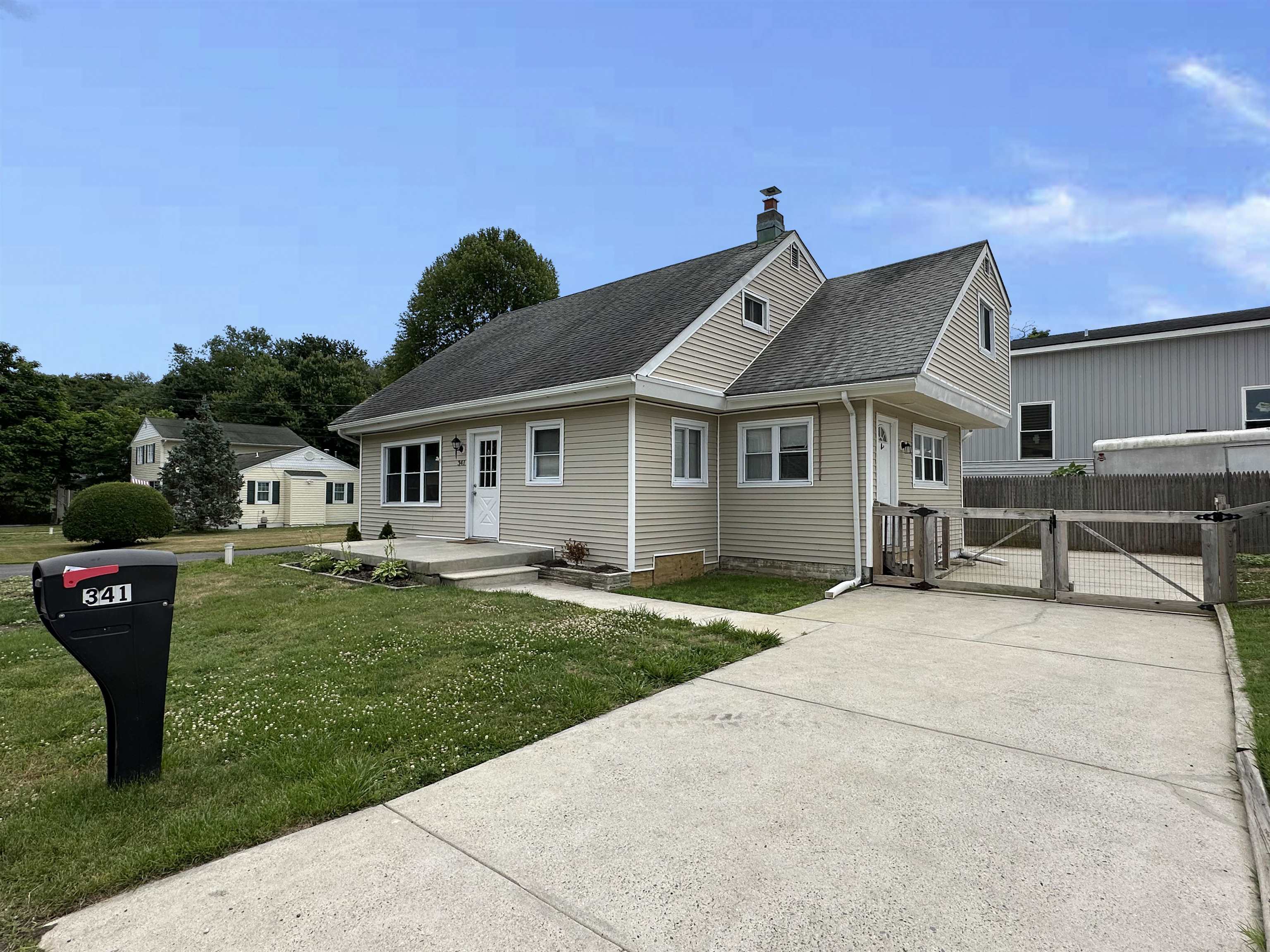 Erma Ln, Cape May, NJ 08204