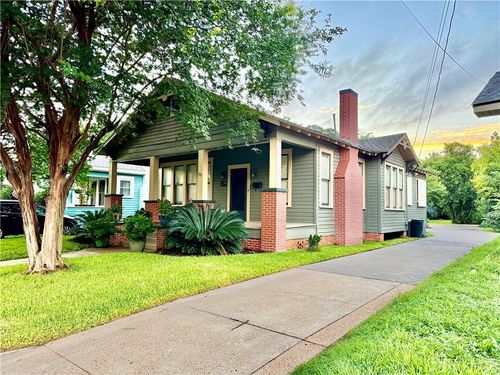 2218 Thornton Ct, Alexandria, LA, 71301-5147 | Card Image