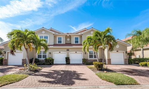 102-8564 Oakshade Circle Cir, FORT MYERS, FL, 33919 | Card Image