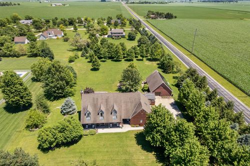 2102 Belmont Park Ln, Champaign, IL, 61822-9487 | Card Image