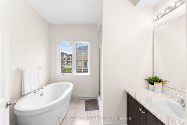 2670 Delphinium Trail, House attached with 4 bedrooms, 3 bathrooms and 1 parking in Pickering ON | Image 28