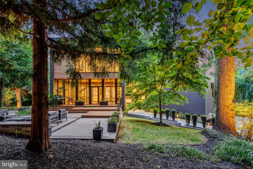 Residential in MCLEAN 3