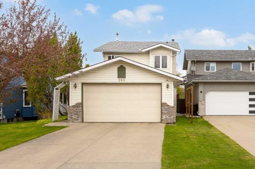 260 Riverside Mews Se, Calgary, AB, T2C3Y8 | Card Image