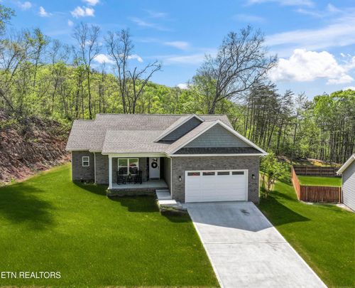 174 Flag Stone Way, Clinton, TN, 37716-7219 | Card Image