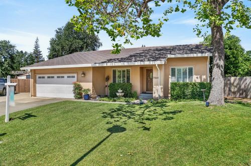 7064 Riverside Blvd, Sacramento, CA, 95831-2956 | Card Image