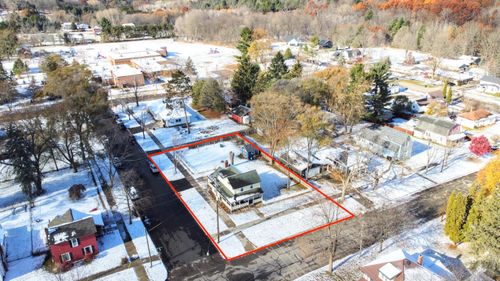 230 Hutchinson St, Big Rapids, MI, 49307-1716 | Card Image