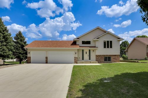 1017 Bluestem Ln, Lester Prairie, MN, 55354-7986 | Card Image
