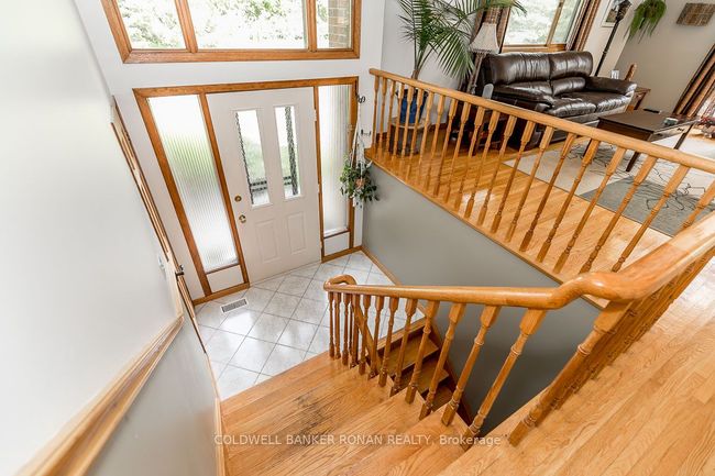 2360 Concession Rd 5, House other with 3 bedrooms, 2 bathrooms and 6 parking in Loretto ON | Image 4