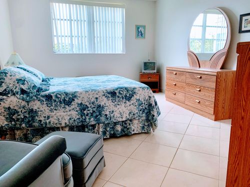apt-304b-2800 Nw 47th Ter, Lauderdale Lakes, FL, 33313-1748 | Card Image