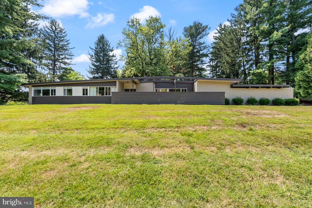 Woodvalley Dr, Pikesville, MD 21208