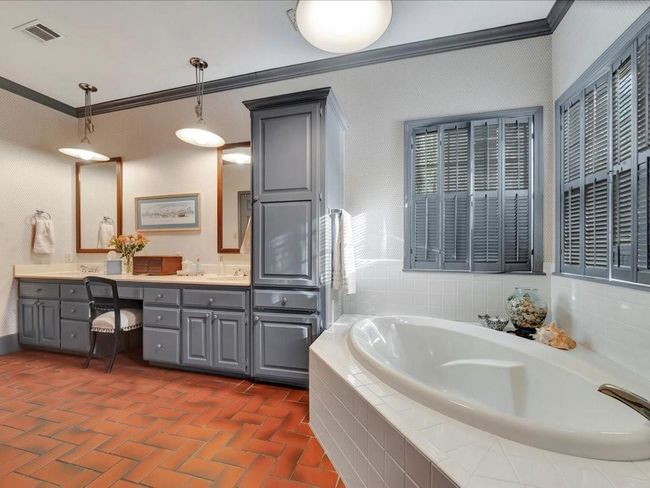 2211 Copeland St, House other with 3 bedrooms, 4 bathrooms and null parking in Lufkin TX | Image 25