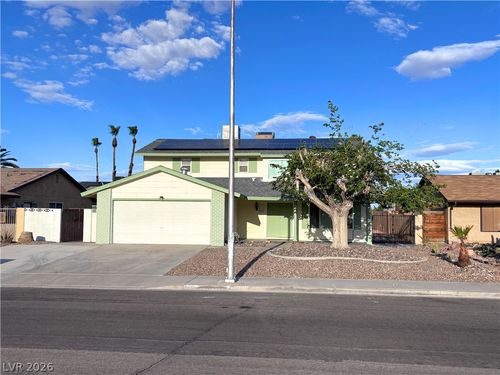 413 Norwood Ln, Las Vegas, NV, 89107-2435 | Card Image