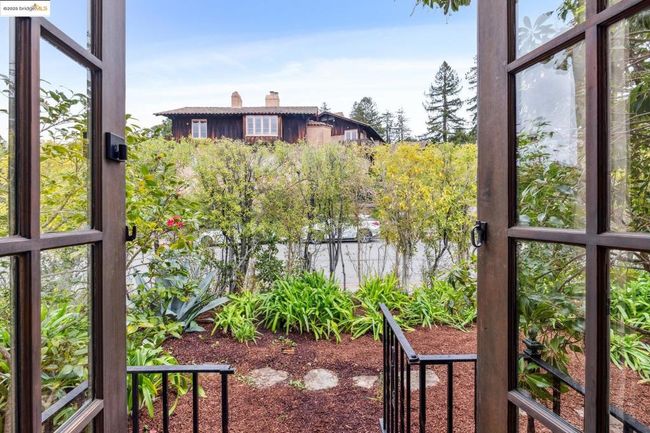 1386 Euclid Ave, House other with 4 bedrooms, 2 bathrooms and 1 parking in Berkeley CA | Image 18
