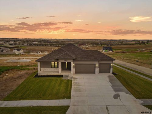 10901 N 161st St, Bennington, NE, 68007-7509 | Card Image