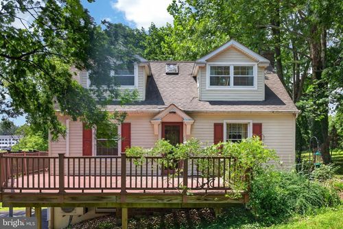 1164 E Schuylkill Rd, POTTSTOWN, PA, 19465-7004 | Card Image