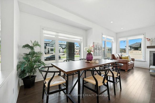 665 Cordelette Cir, House attached with 3 bedrooms, 3 bathrooms and 4 parking in Orleans ON | Image 7
