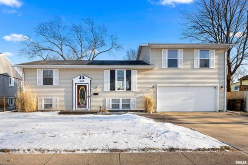 1702 Heisel Avenue, Pekin, IL, 61554 | Card Image