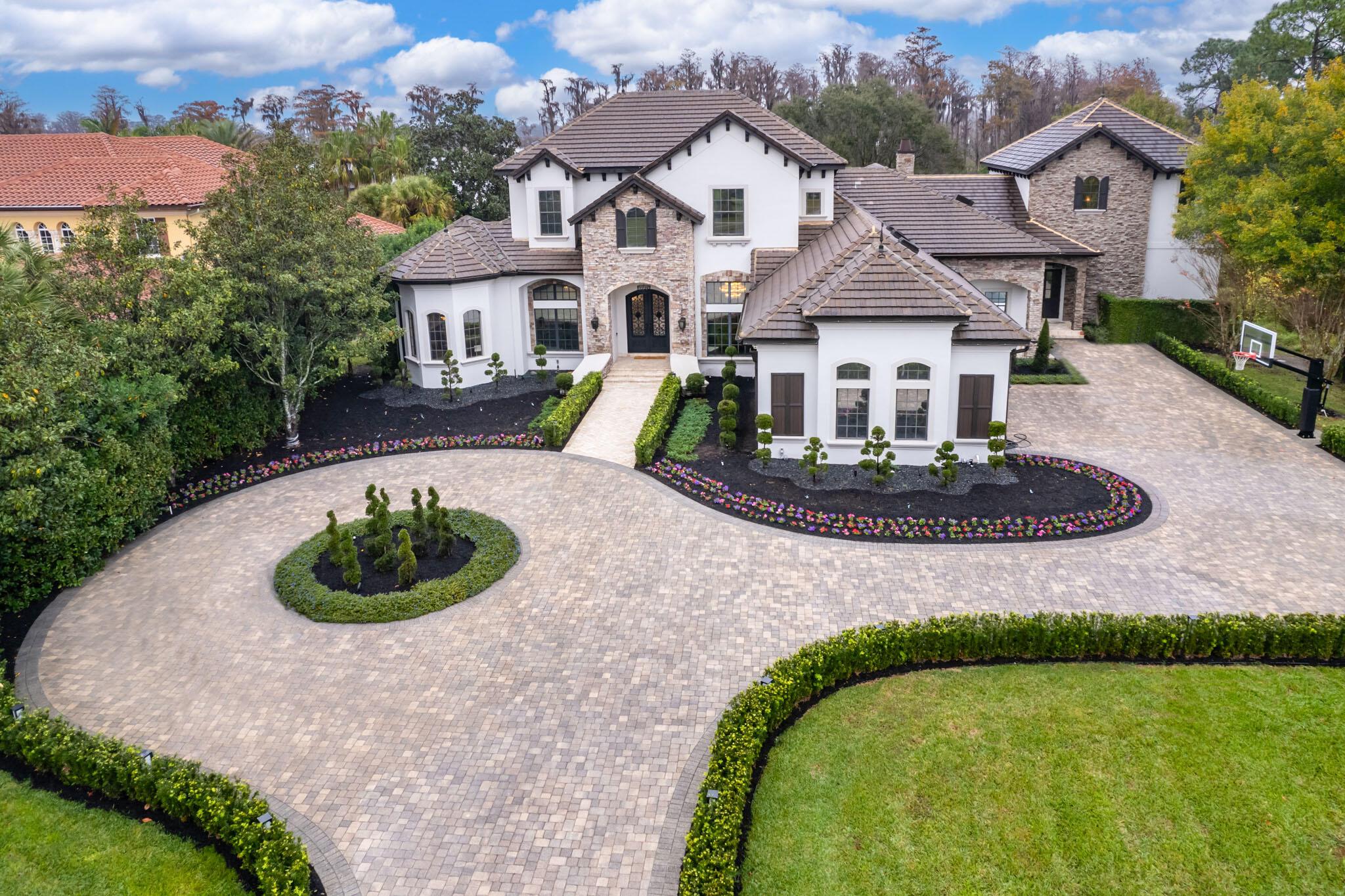 Tibet Pointe Cir, Windermere, FL 34786