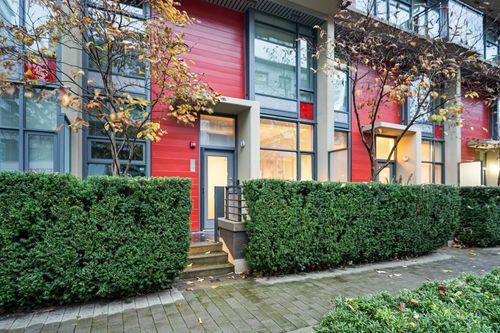 66 1st Ave W, Vancouver, BC, V5Y0K4 | Card Image