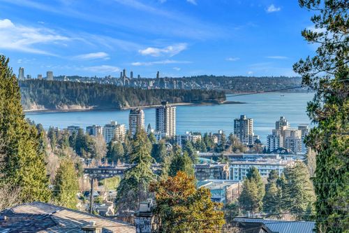 2234 Palmerston Ave, West Vancouver, BC, V7V2V8 | Card Image