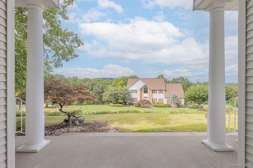 36 Dickens St, Stony Point, NY, 10980-3654 | Card Image