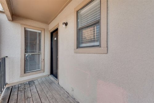 apt-2032-8110 Skillman St, Dallas, TX, 75231-2817 | Card Image
