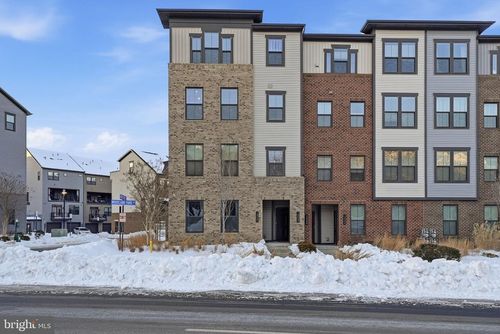 13252 Woodland Park Rd, HERNDON, VA, 20171-5015 | Card Image