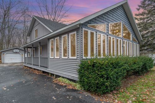 7549 Hillsdale Dr, Hale, MI, 48739-8743 | Card Image